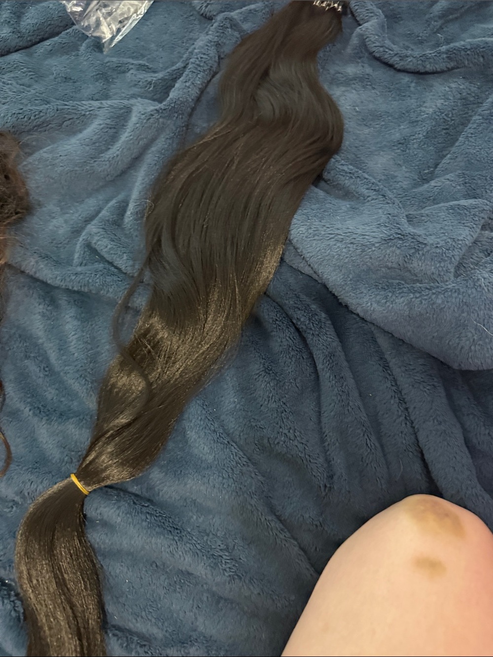 Natural Black Clip-In Hair Extension — Smooth Straight Remy-Look